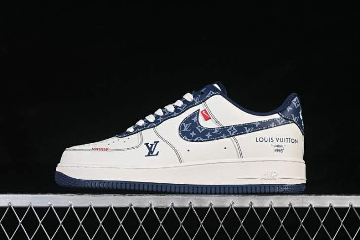 Picture of Air Force 1 _SKUfw22429775880340405fw